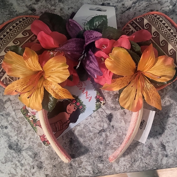 Disneys Moana Ears Headband for Adults - Picture 2 of 3